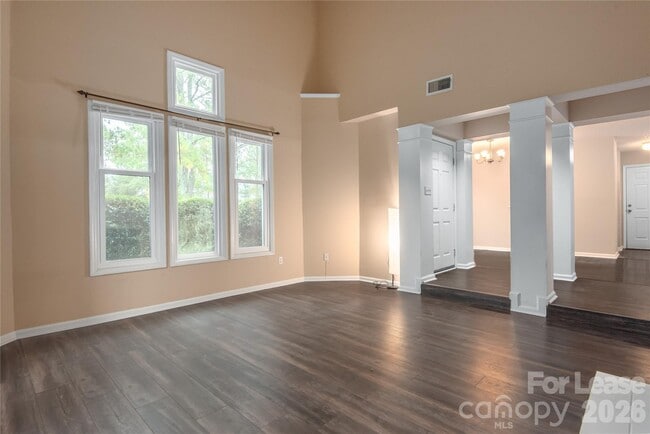 9205 Ravenwing Dr in Charlotte, NC - Building Photo - Building Photo