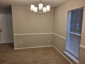 6820 N Ridge Ct in Charlotte, NC - Building Photo - Building Photo