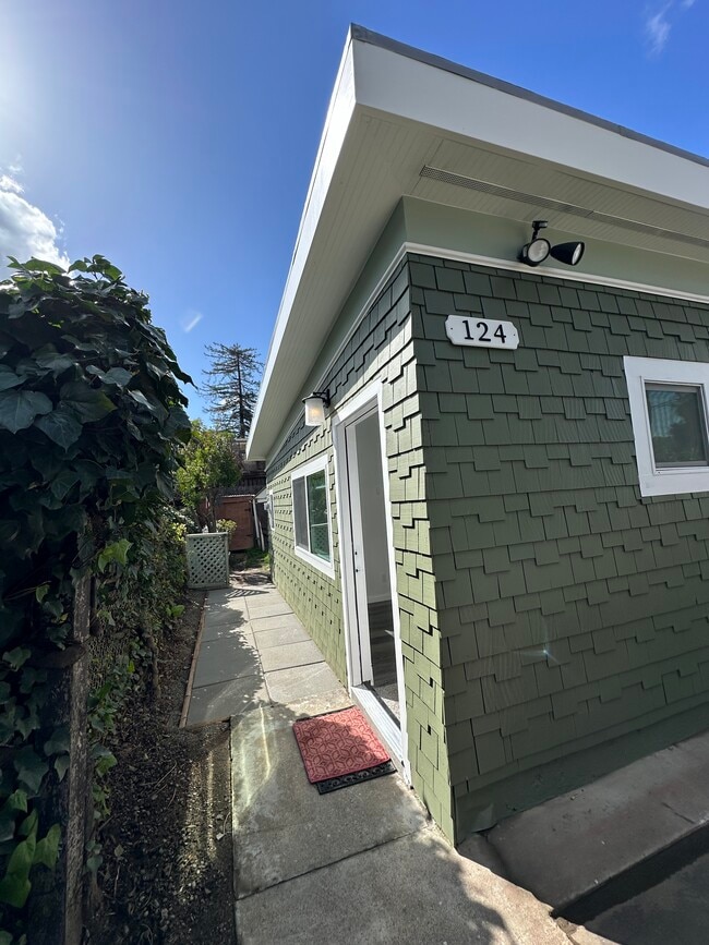 property at 124 Los Gatos Blvd
