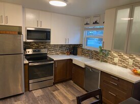 3936 S 2300 E in Holladay, UT - Building Photo