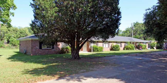 309-313 Baker Rd in Satsuma, AL - Building Photo - Building Photo