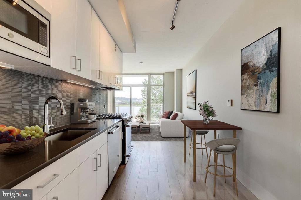 88 V St SW in Washington, DC - Building Photo
