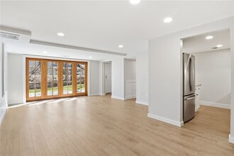 1474 Marsh Rd in Pittsford, NY - Building Photo - Building Photo