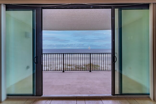 property at 2200 Ocean Dr S