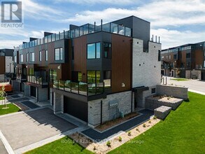 117 Sladden Ct in Blue Mountains, ON - Building Photo - Building Photo