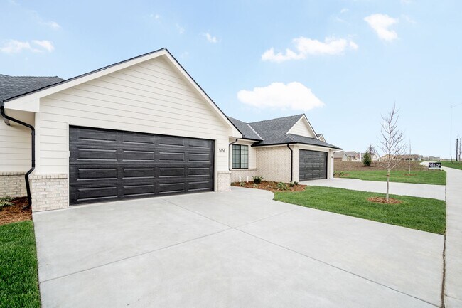 5139 N Jasmine St in Bel Aire, KS - Building Photo - Building Photo