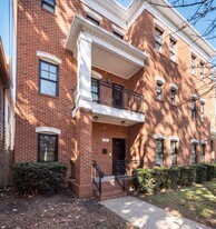 915 Colley Ave in Norfolk, VA - Building Photo
