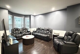 2911 Henley Ln in Naperville, IL - Building Photo - Building Photo