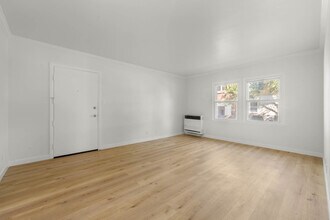 8734 Belford Ave in Los Angeles, CA - Building Photo - Building Photo