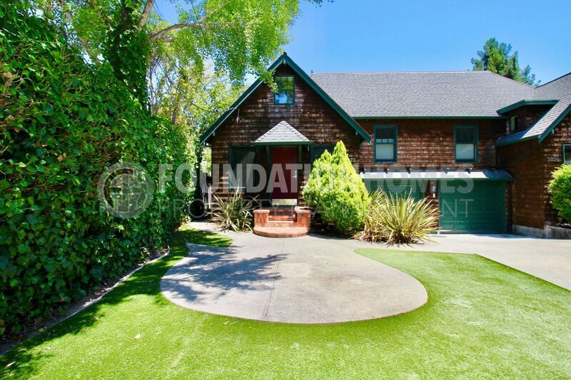 2022 Fifth Ave in San Rafael, CA - Building Photo