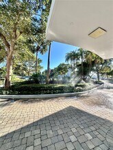 7441 Wayne Ave, Unit 2G in Miami, FL - Building Photo - Building Photo