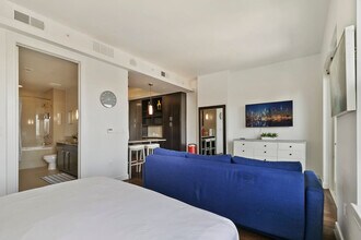101 Bowen St in Dallas, TX - Building Photo - Building Photo