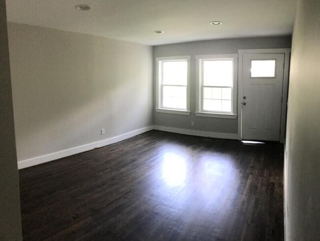 1624 Collegeview Ave in Raleigh, NC - Building Photo - Building Photo