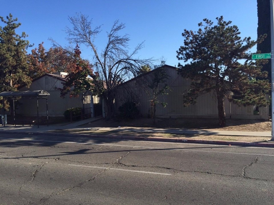 1414 N 1st St in Fresno, CA - Building Photo