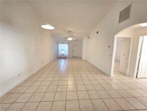 1625 SW 33rd Terrace in Cape Coral, FL - Building Photo - Building Photo