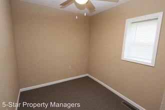 1403 E Lincoln Ave-Unit -Apt. 2 in Goshen, IN - Building Photo - Building Photo