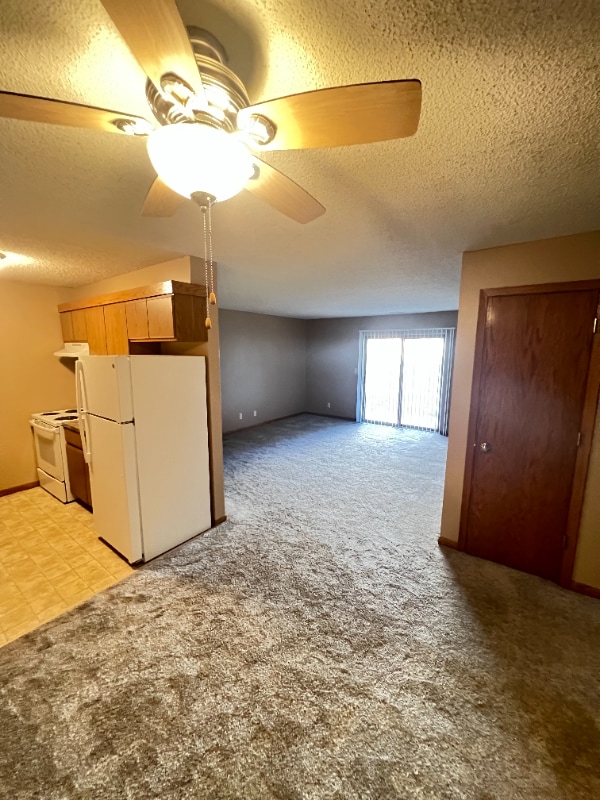 5010 Emerald Dr in Lincoln, NE - Building Photo - Building Photo