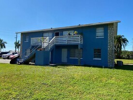 3323 Canal St in Ft. Myers, FL - Building Photo