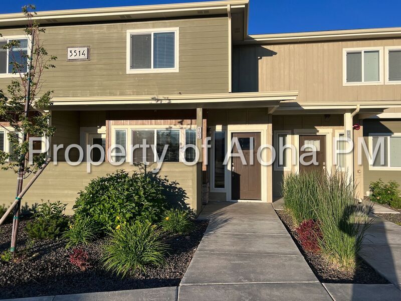 3514 E Grand Forest Dr in Boise, ID - Building Photo