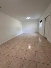 2301 Wilson St in Hollywood, FL - Building Photo - Building Photo