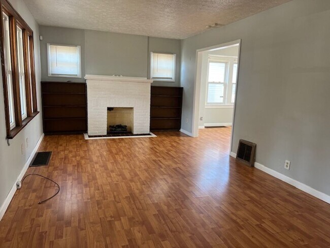 1230 Brown St in Akron, OH - Building Photo - Building Photo