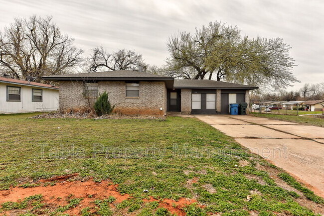 1300 Juniper Cir in Oklahoma City, OK - Building Photo - Building Photo