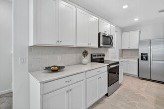 37823 Solis Grande Dr in Bonita Springs, FL - Building Photo - Building Photo