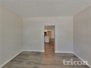 8401 Manchester Dr in Rowlett, TX - Building Photo - Building Photo