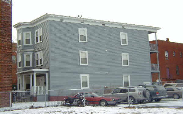 281-281B Essex St in Lynn, MA - Building Photo - Building Photo