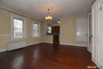 458 Palisado Ave in Windsor, CT - Building Photo - Building Photo