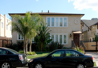 1752 Alexandria Ave in Los Angeles, CA - Building Photo - Building Photo