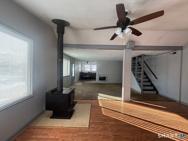 34 Seaver Cir in Bridgeport, CT - Building Photo - Building Photo