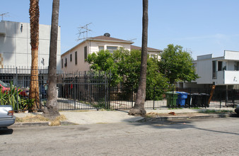 920 S Kenmore Ave in Los Angeles, CA - Building Photo - Building Photo