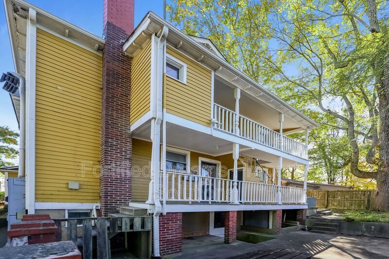 400 S Spring St in Greensboro, NC - Building Photo
