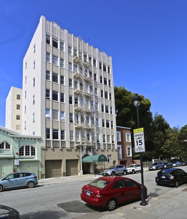 1750 Pacific Ave in San Francisco, CA - Foto de edificio - Building Photo