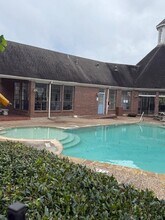 8888 Benning Dr in Houston, TX - Building Photo - Building Photo