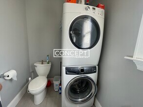 10 Bickford Ave in Boston, MA - Foto de edificio - Building Photo