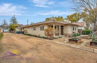 1348 37th St in Sacramento, CA - Foto de edificio - Building Photo