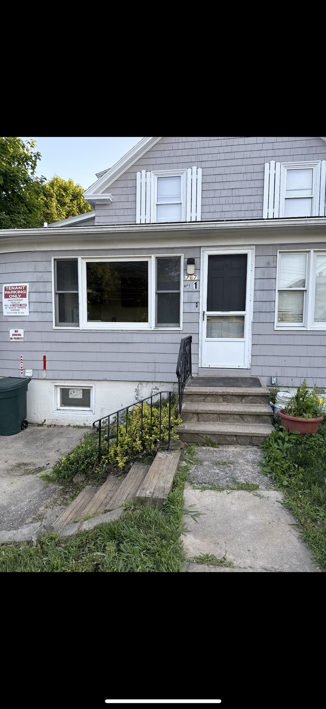 767 Lisbon St, Unit Front First Floor Unit