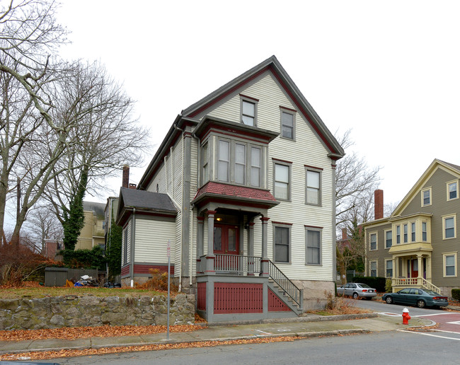 441 Pleasant St in New Bedford, MA - Building Photo - Building Photo