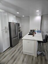 9229 Village Glen Dr in San Diego, CA - Building Photo - Building Photo