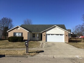 28 Mynah Dr in Amelia, OH - Building Photo