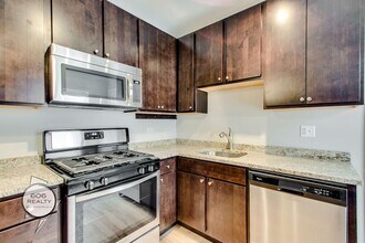 840 E 53rd St in Chicago, IL - Building Photo - Building Photo