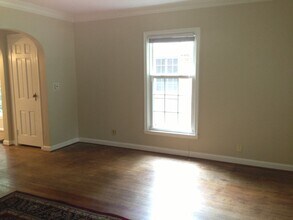 5692 N College Ave in Indianapolis, IN - Building Photo - Building Photo