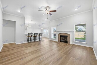 309 Canterbury Dr in Saginaw, TX - Building Photo - Building Photo