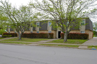 Keller Place Apartments in Keller, TX - Building Photo - Building Photo