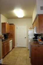 7050 E Sunrise Dr in Tucson, AZ - Building Photo - Building Photo