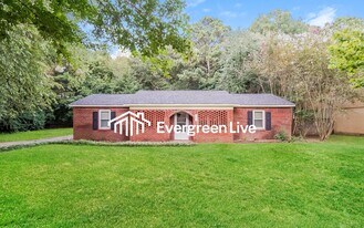 541 Westchester Dr in Bessemer, AL - Building Photo