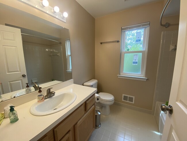 3074 Ailsa Craig in Ann Arbor, MI - Building Photo - Building Photo