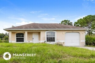 2709 49th St W in Lehigh Acres, FL - Building Photo